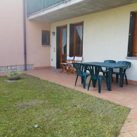Iseolakerental - Appartamento Chiara Riva di Solto Buitenkant foto