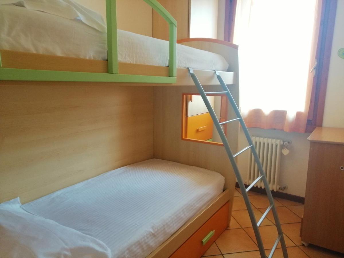 Iseolakerental - Appartamento Chiara Riva di Solto Buitenkant foto