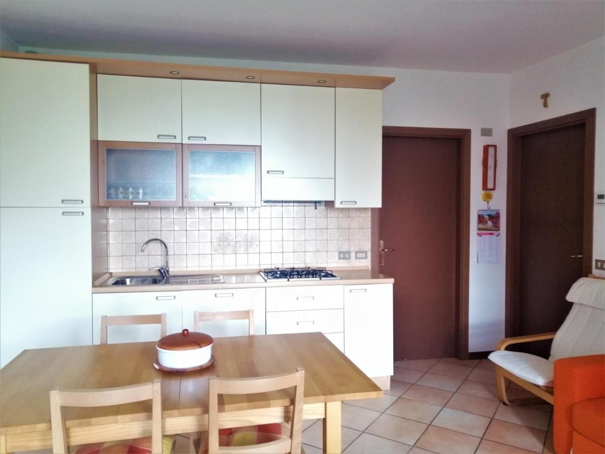 Iseolakerental - Appartamento Chiara Riva di Solto Buitenkant foto